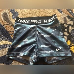 NIKE PRO